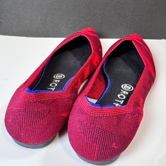 Rothy's The Point Red Camo Flats Size 8 (Fits 7.5 IMO) - Picture 6 of 8